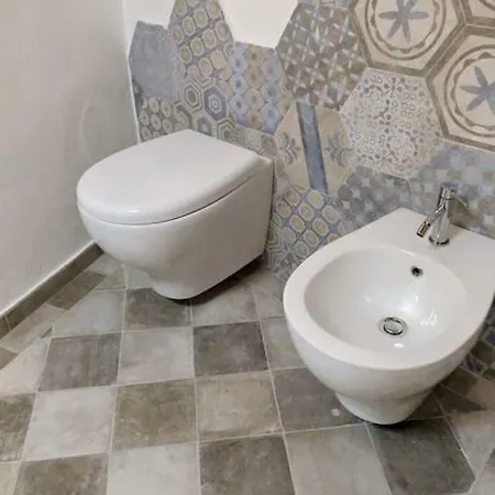 Piazzetta Santa Chiara קליארי