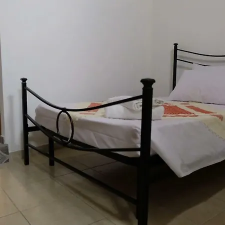 Piazzetta Santa Chiara דירה