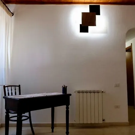 Piazzetta Santa Chiara דירה